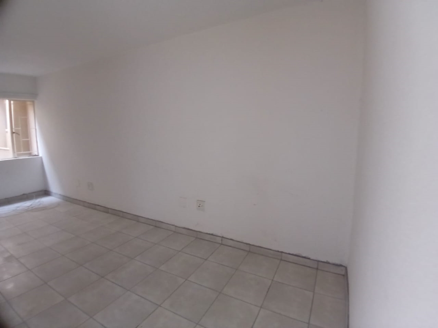 2 Bedroom Property for Sale in Edenvale Central Gauteng