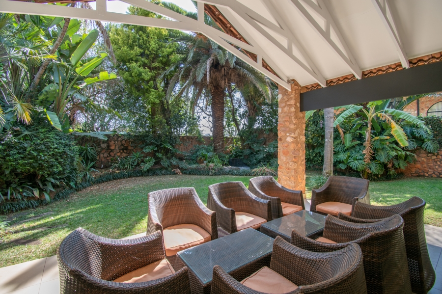 To Let 5 Bedroom Property for Rent in Houghton Estate Gauteng