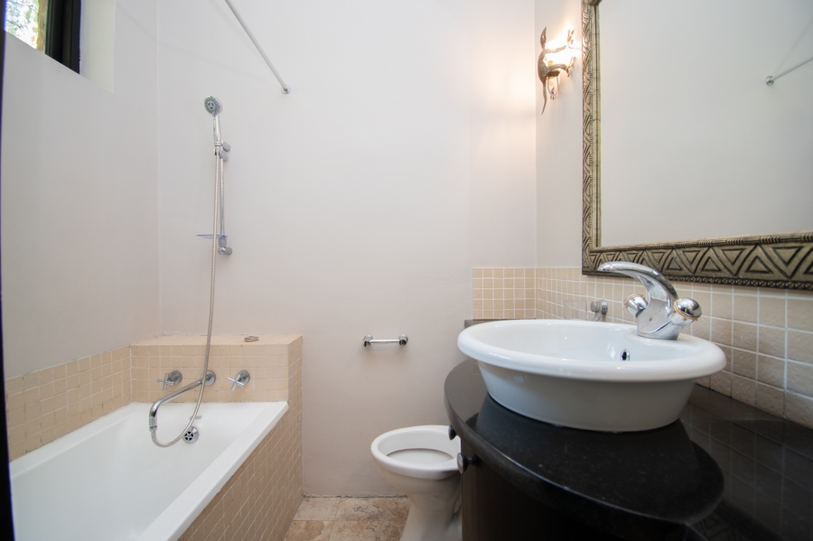 To Let 5 Bedroom Property for Rent in Houghton Estate Gauteng