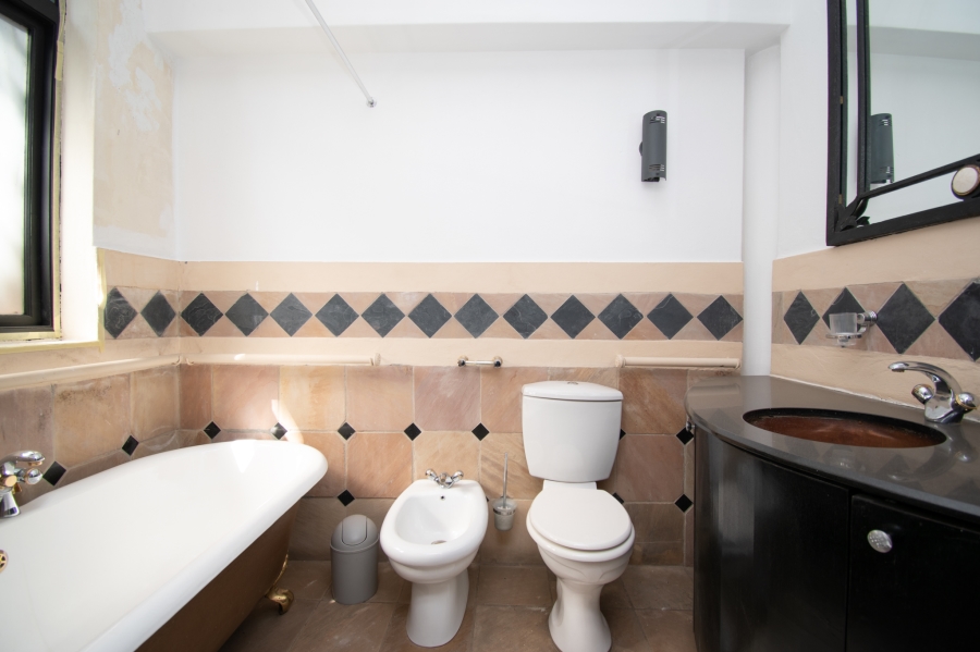 To Let 5 Bedroom Property for Rent in Houghton Estate Gauteng