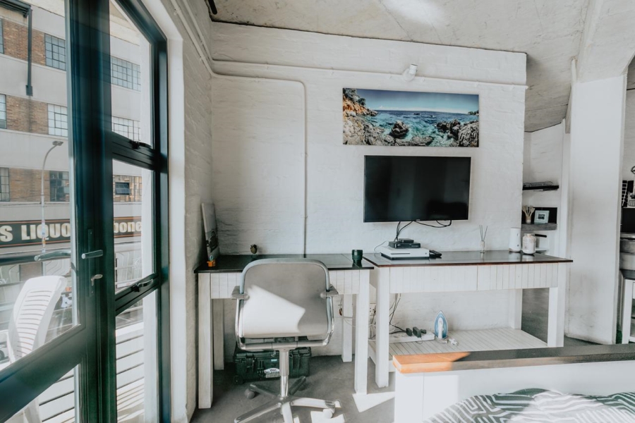 1 Bedroom Property for Sale in Maboneng Gauteng
