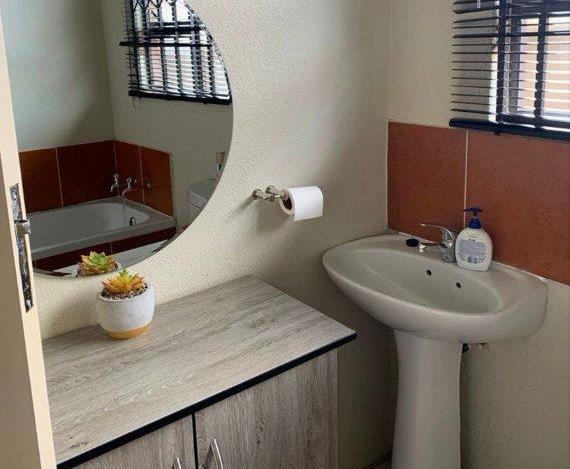 2 Bedroom Property for Sale in Soshanguve East Gauteng
