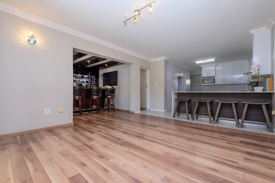 5 Bedroom Property for Sale in Boskruin Gauteng