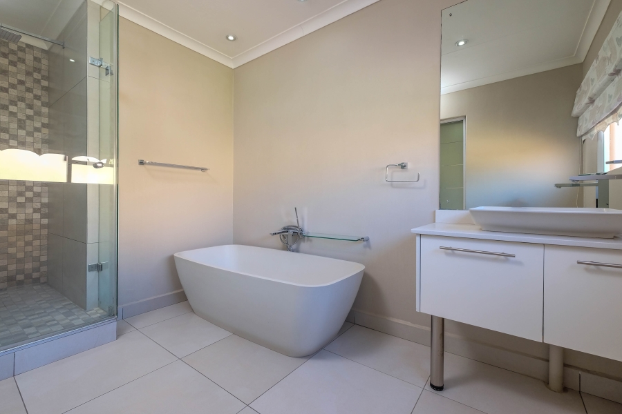 5 Bedroom Property for Sale in Boskruin Gauteng