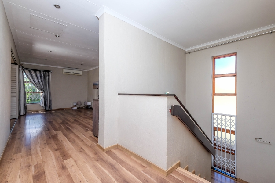 5 Bedroom Property for Sale in Boskruin Gauteng