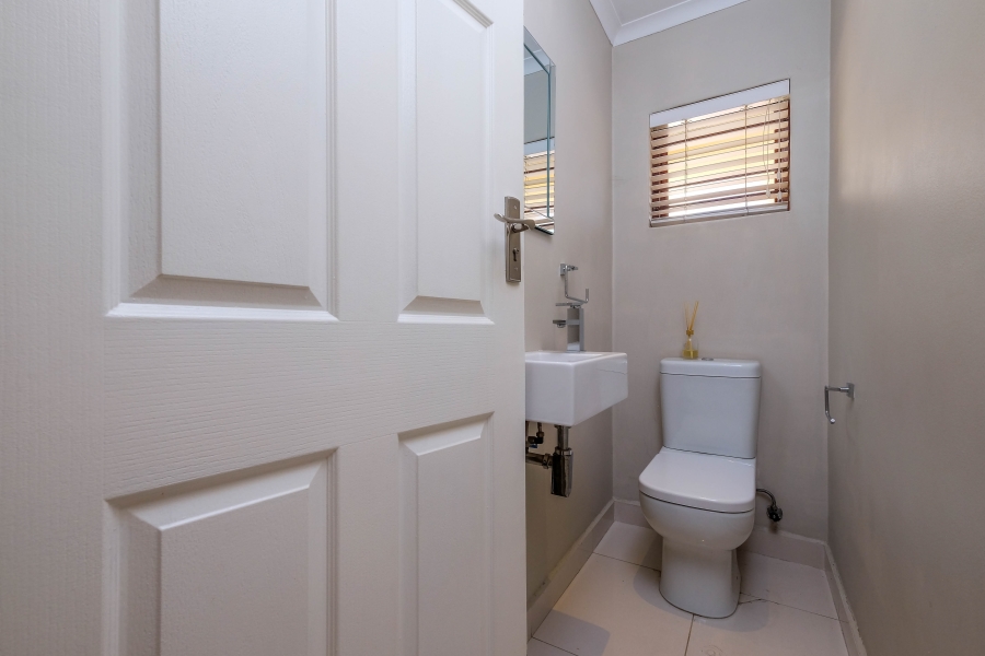 5 Bedroom Property for Sale in Boskruin Gauteng