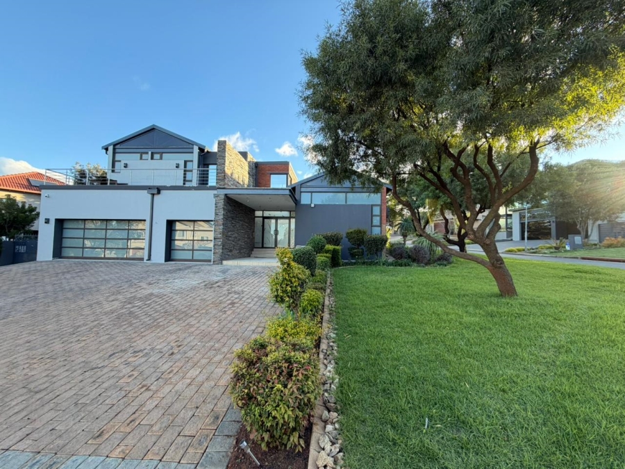 To Let 4 Bedroom Property for Rent in Aspen Hills Gauteng