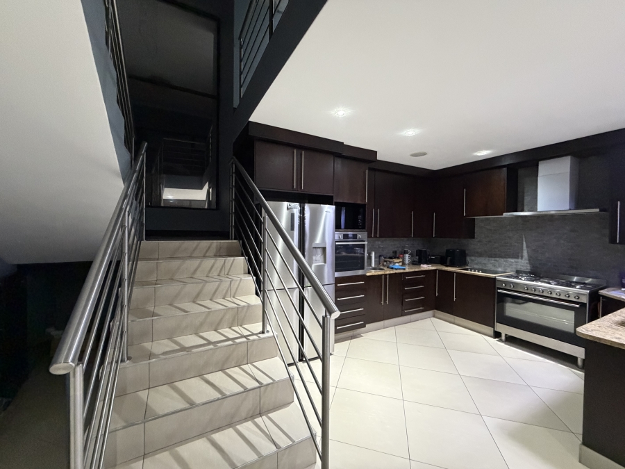 To Let 4 Bedroom Property for Rent in Aspen Hills Gauteng