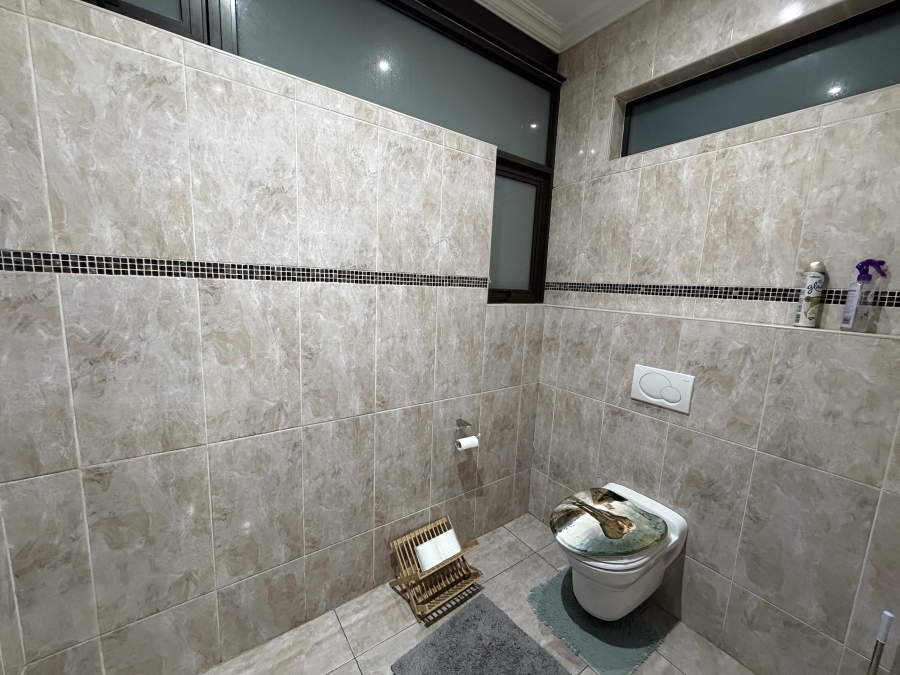 To Let 4 Bedroom Property for Rent in Aspen Hills Gauteng