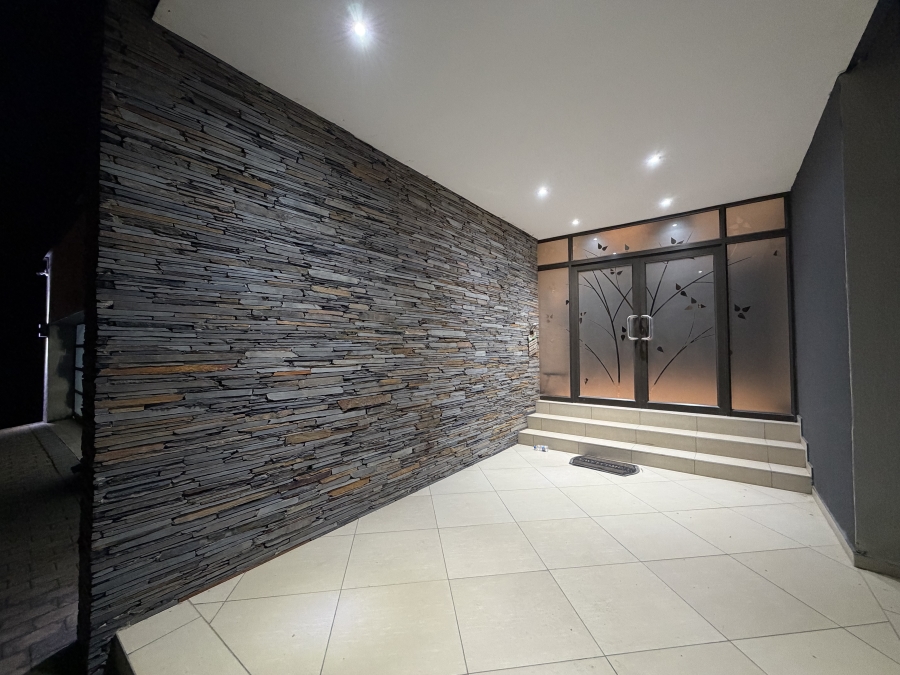 To Let 4 Bedroom Property for Rent in Aspen Hills Gauteng