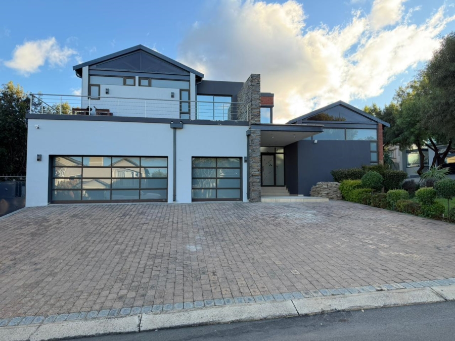 To Let 4 Bedroom Property for Rent in Aspen Hills Gauteng