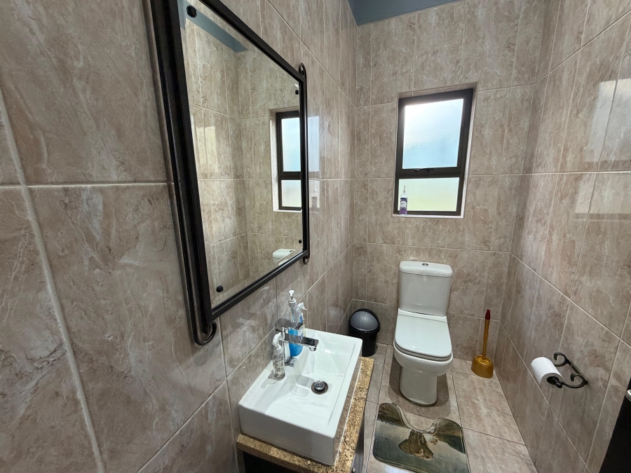 4 Bedroom Property for Sale in Aspen Hills Gauteng