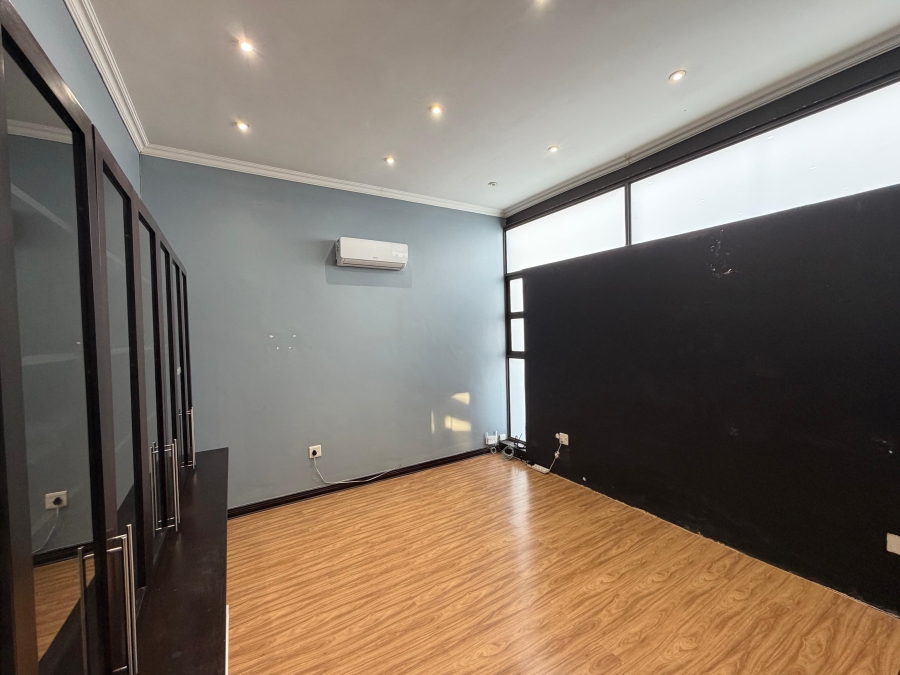 4 Bedroom Property for Sale in Aspen Hills Gauteng