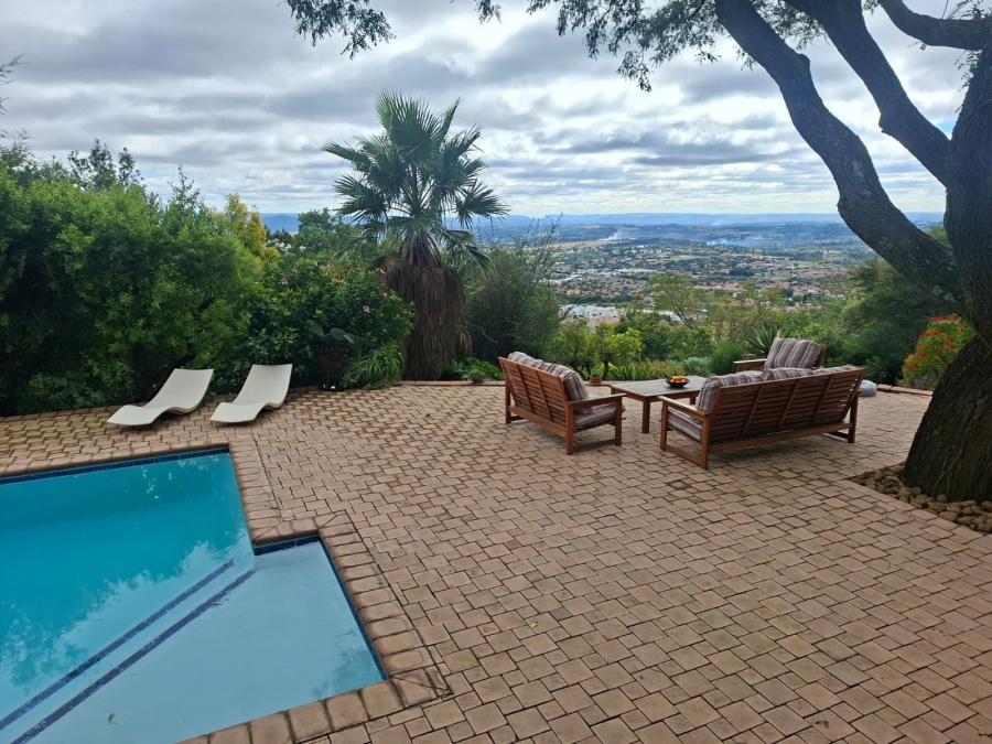 3 Bedroom Property for Sale in Wilro Park Gauteng