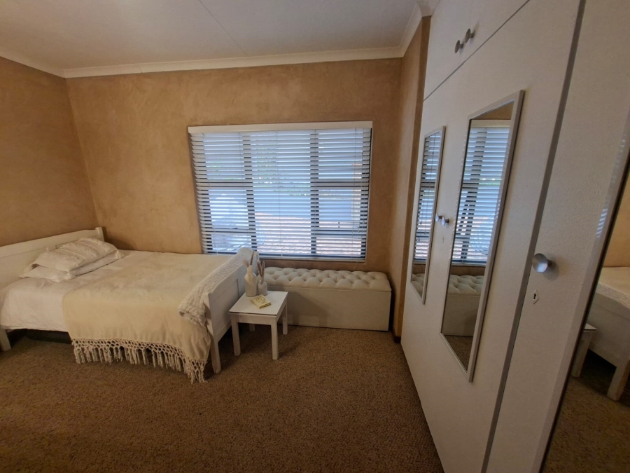3 Bedroom Property for Sale in Wilro Park Gauteng