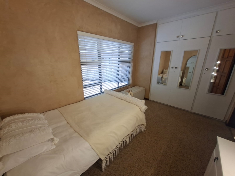 3 Bedroom Property for Sale in Wilro Park Gauteng