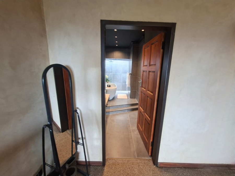 3 Bedroom Property for Sale in Wilro Park Gauteng