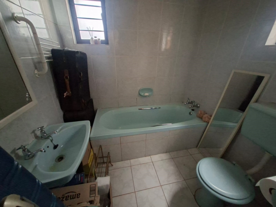3 Bedroom Property for Sale in Wilro Park Gauteng