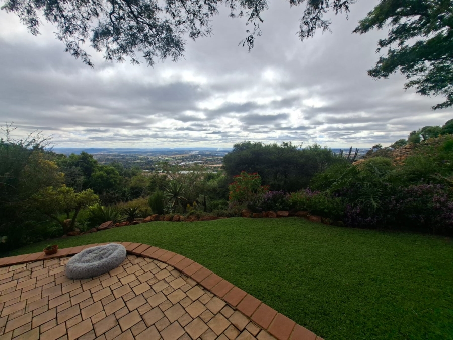 3 Bedroom Property for Sale in Wilro Park Gauteng