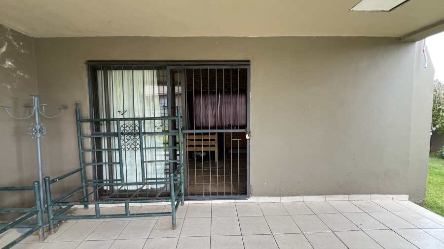 3 Bedroom Property for Sale in Mindalore Gauteng