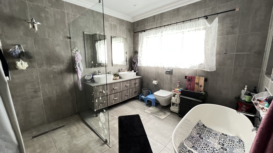 3 Bedroom Property for Sale in Mindalore Gauteng