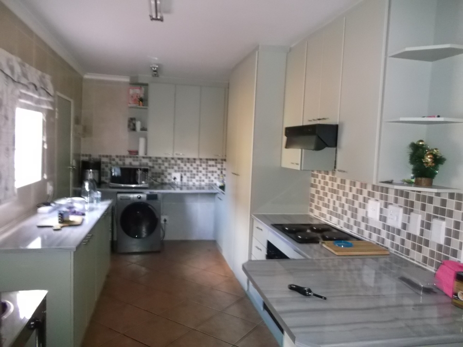 4 Bedroom Property for Sale in Willowbrook Gauteng