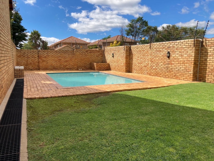 4 Bedroom Property for Sale in Willowbrook Gauteng