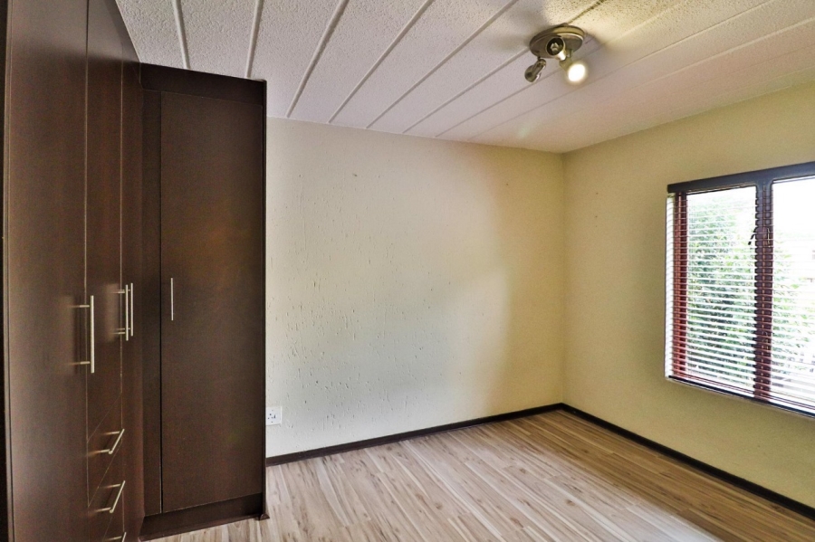 2 Bedroom Property for Sale in Glenvista Gauteng