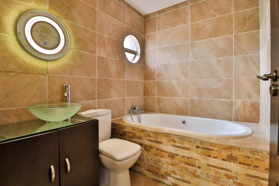 2 Bedroom Property for Sale in Glenvista Gauteng