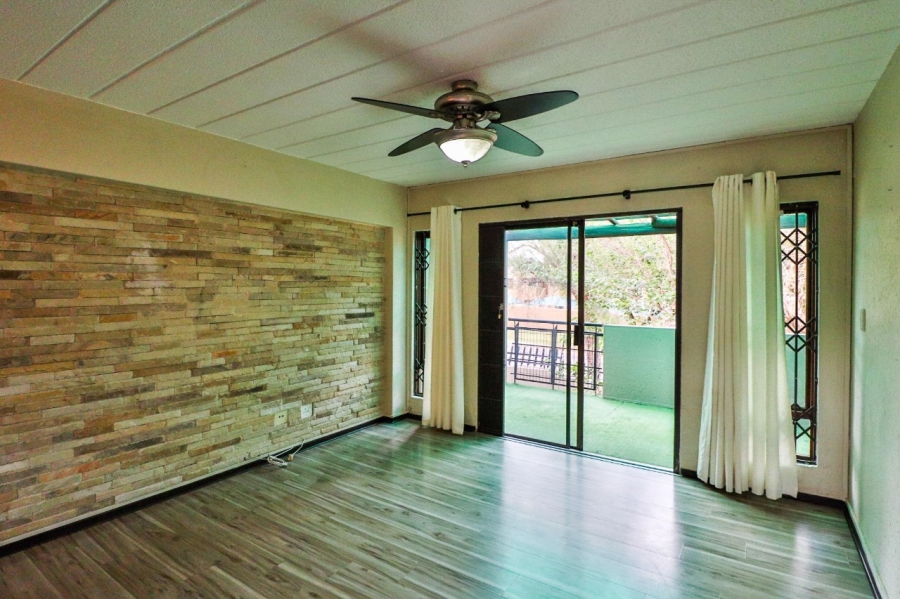 2 Bedroom Property for Sale in Glenvista Gauteng