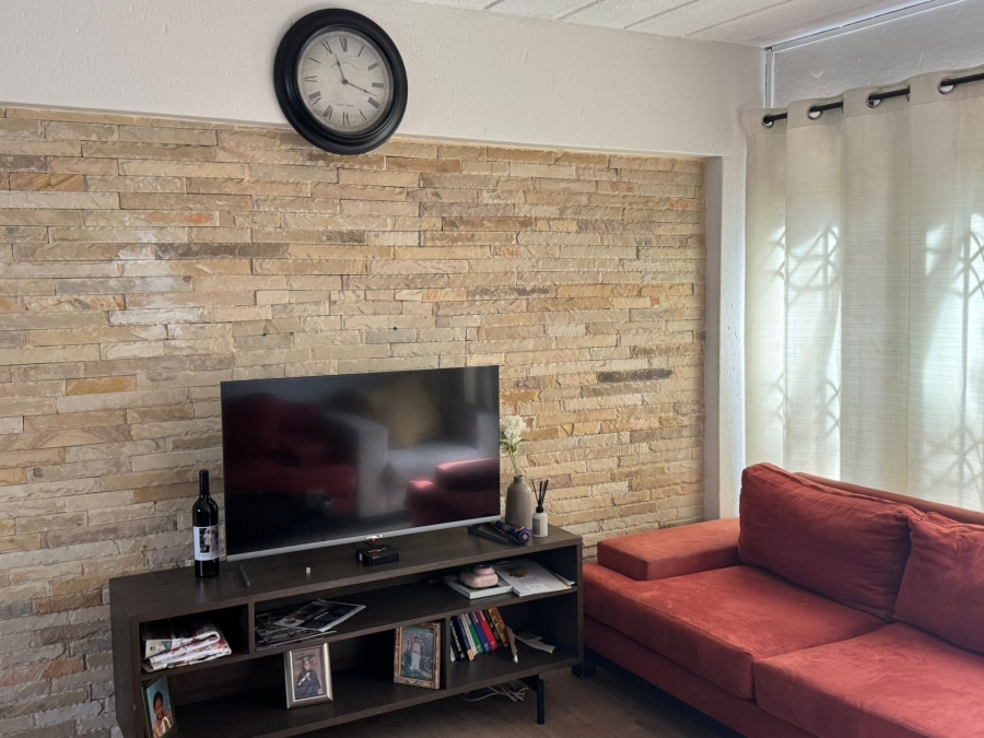 2 Bedroom Property for Sale in Glenvista Gauteng