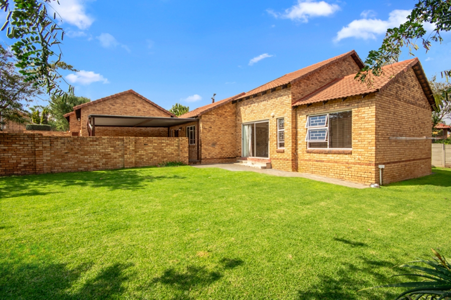 3 Bedroom Property for Sale in Radiokop Gauteng