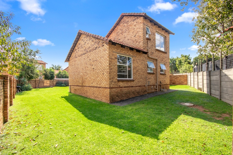 3 Bedroom Property for Sale in Radiokop Gauteng