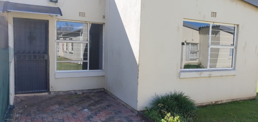 2 Bedroom Property for Sale in Florida Gauteng