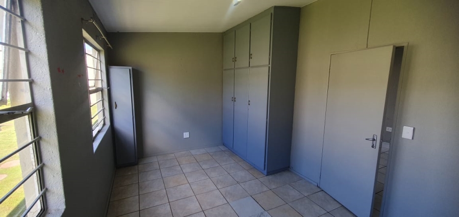 2 Bedroom Property for Sale in Florida Gauteng