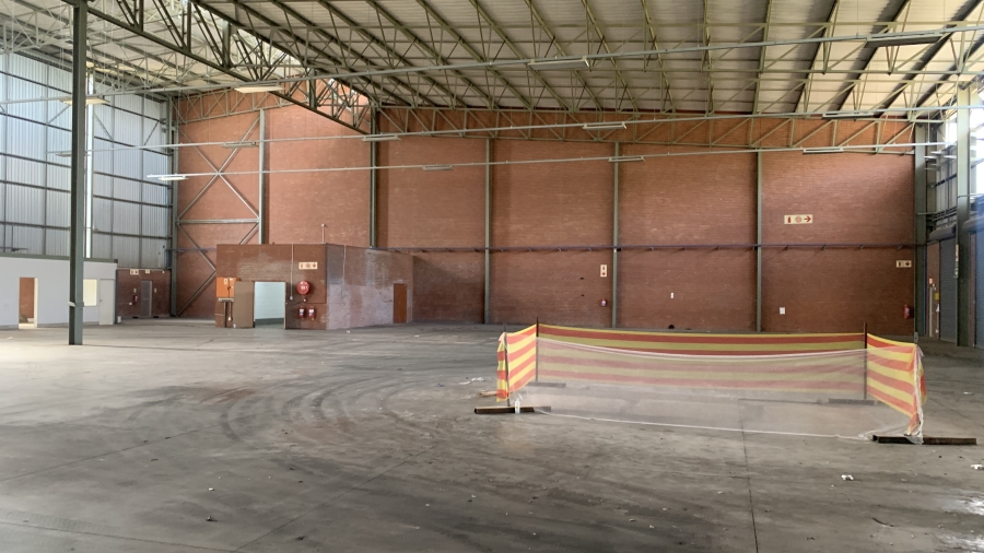 To Let Commercial Property for Rent in Longmeadow Gauteng