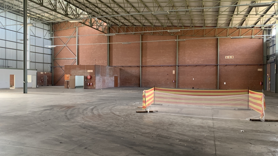 To Let Commercial Property for Rent in Longmeadow Gauteng