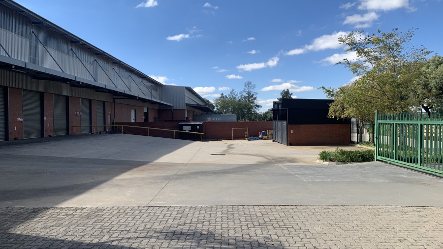 To Let Commercial Property for Rent in Longmeadow Gauteng