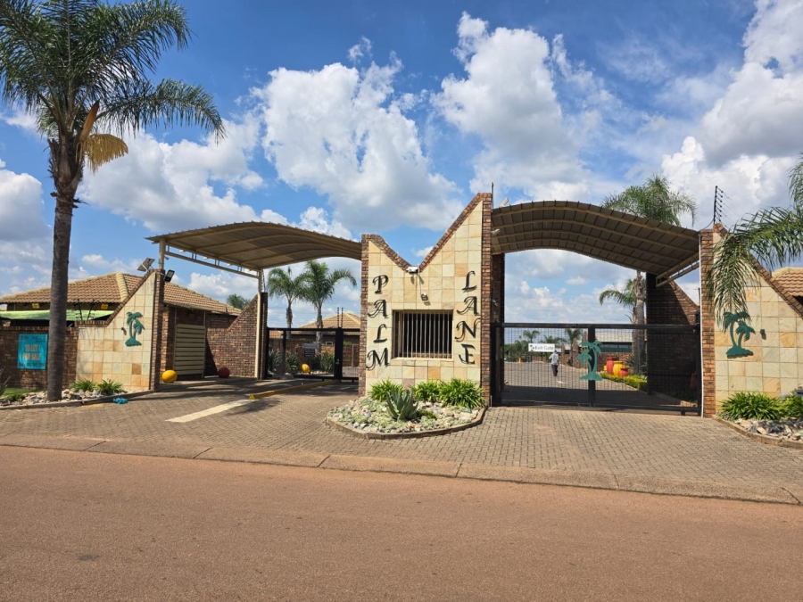 2 Bedroom Property for Sale in Andeon Gauteng