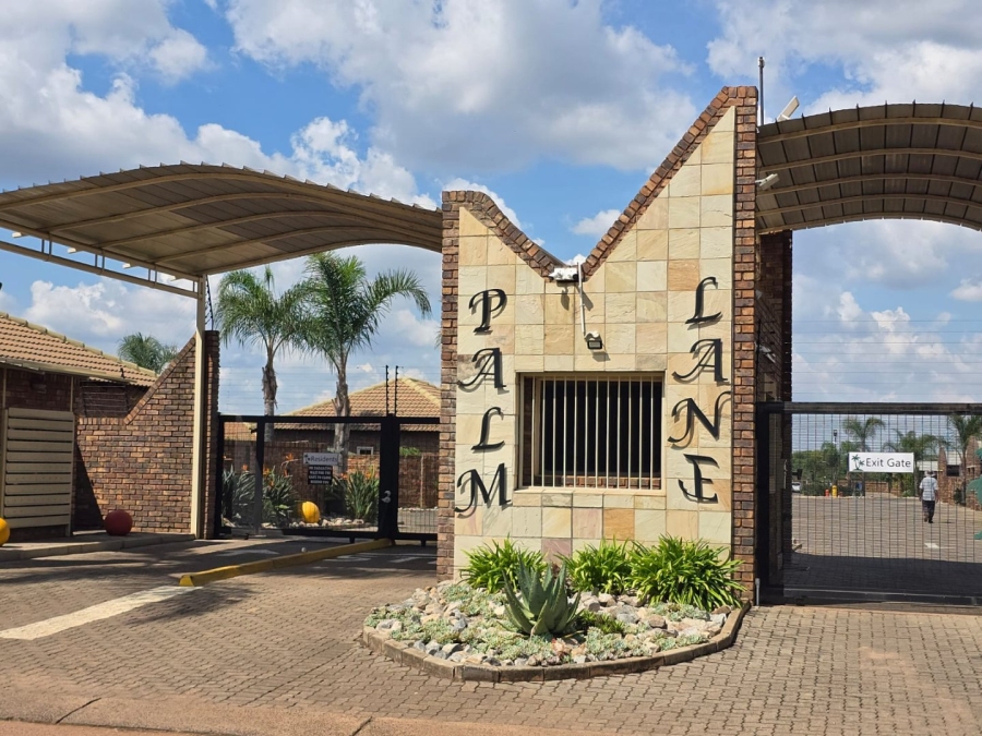 2 Bedroom Property for Sale in Andeon Gauteng