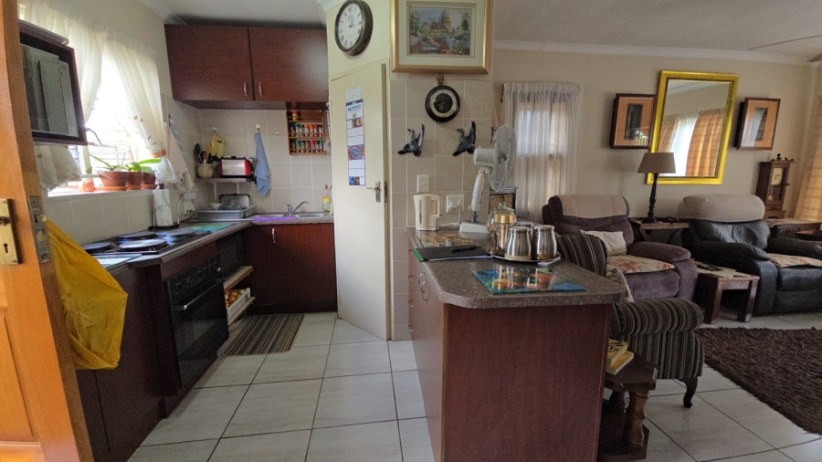 2 Bedroom Property for Sale in Andeon Gauteng