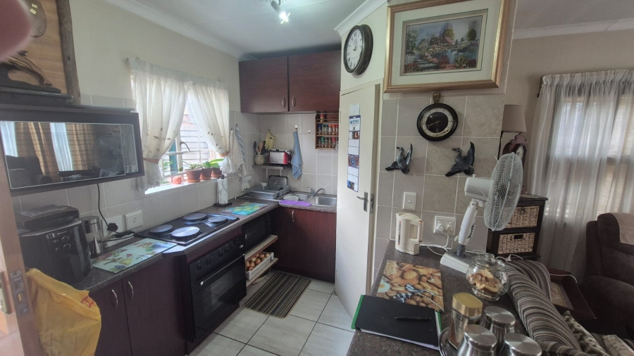 2 Bedroom Property for Sale in Andeon Gauteng