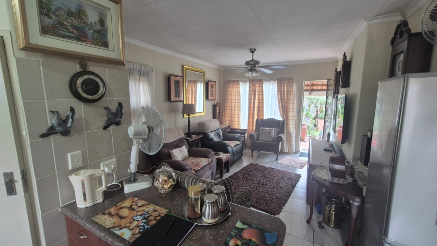 2 Bedroom Property for Sale in Andeon Gauteng