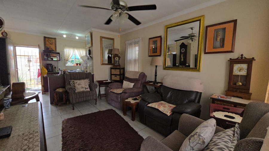 2 Bedroom Property for Sale in Andeon Gauteng