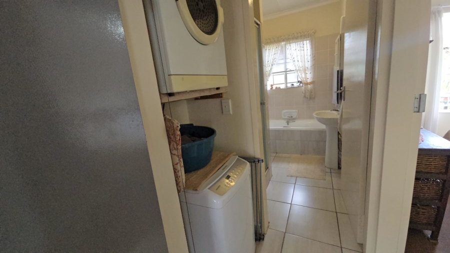 2 Bedroom Property for Sale in Andeon Gauteng