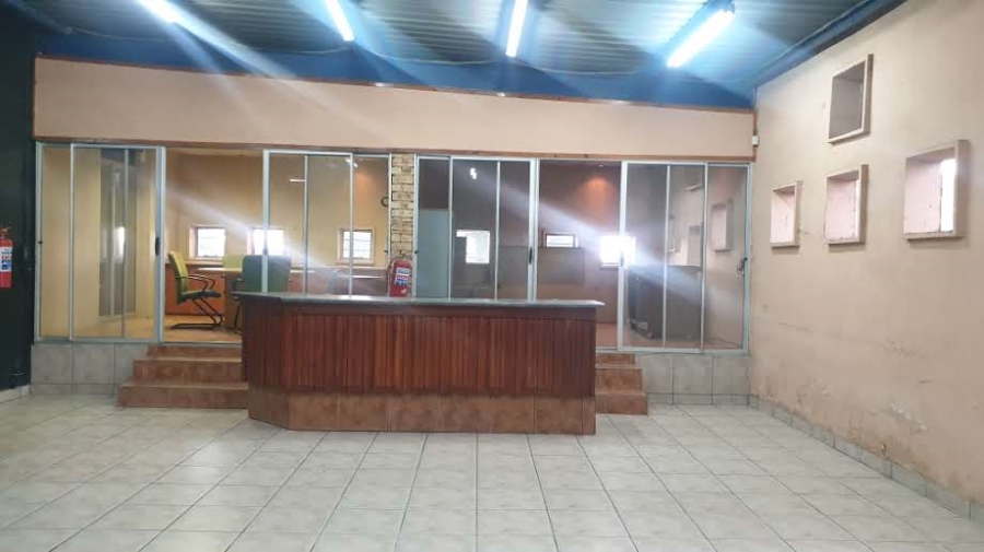 To Let Commercial Property for Rent in Roods Gardens Gauteng