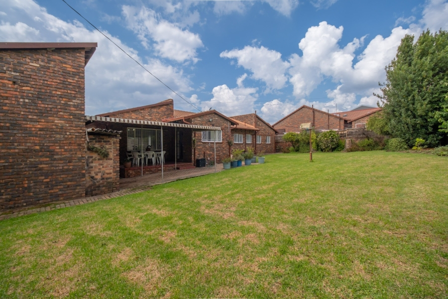 4 Bedroom Property for Sale in Randpark Ridge Gauteng