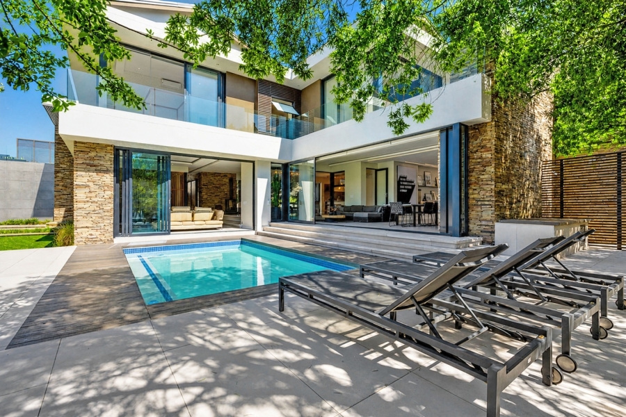 4 Bedroom Property for Sale in Helderfontein Estate Gauteng