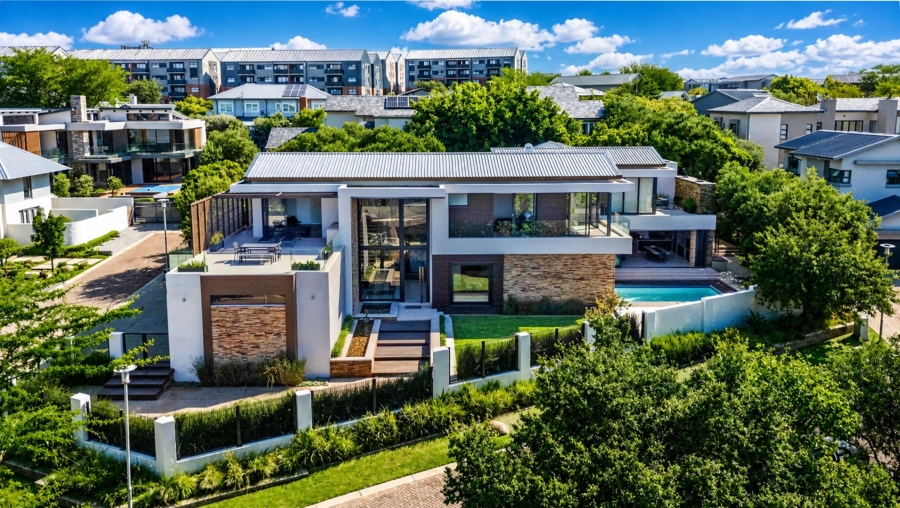 4 Bedroom Property for Sale in Helderfontein Estate Gauteng
