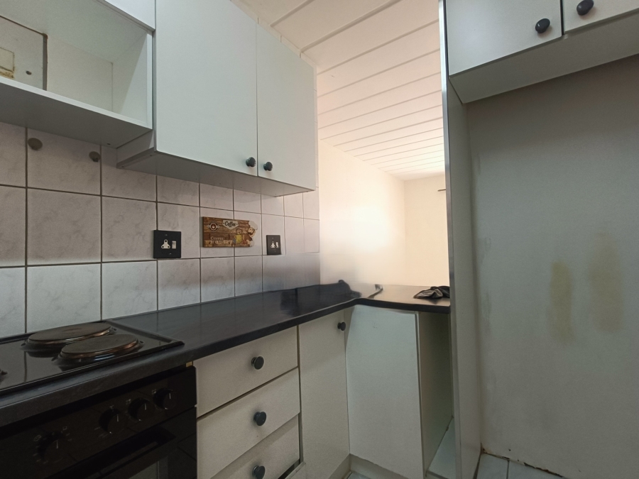 2 Bedroom Property for Sale in New Redruth Gauteng